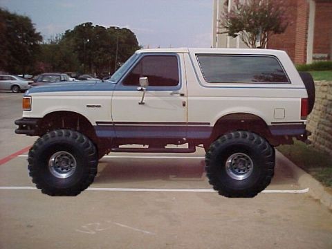 1990 Ford Bronco photo