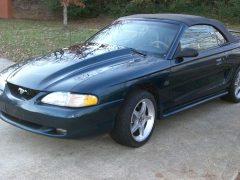 1995 Ford Mustang photo
