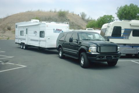2001 Ford Excursion - X pulling a 28" Toy Box