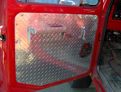 1978 Ford Bronco - door-panel with armrest