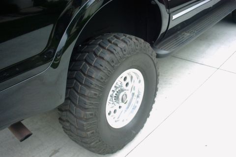 2001 Ford Excursion - Up Close --- Pro Comp X Terrains