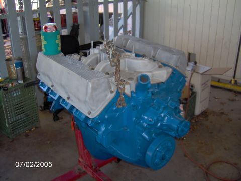 1978 Ford Bronco - Engine on stand, likely undergoing rebuild or restoration.