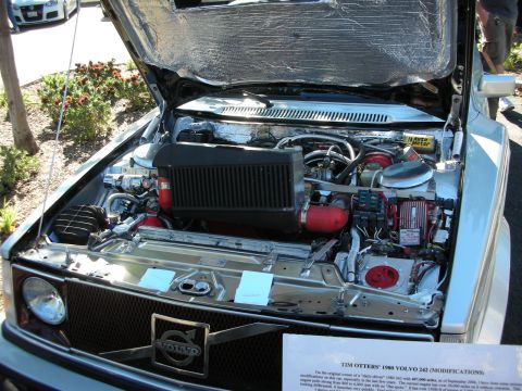 1992 Ford Crown Victoria - The sign indicates this is a 1980 Volvo 242 with modifications.