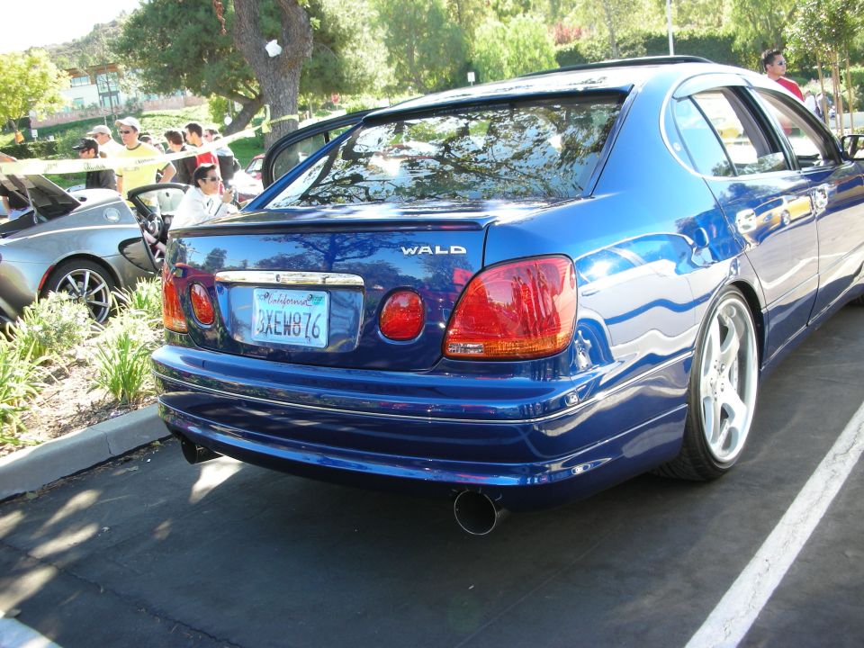 Blue sedan rear view, California license plate 3XEH876, WALD badging