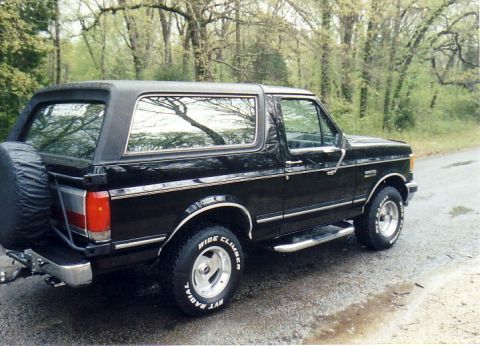 1990 Ford Bronco photo