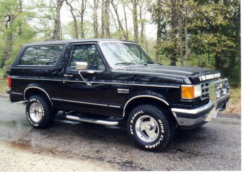 1990 Ford Bronco photo