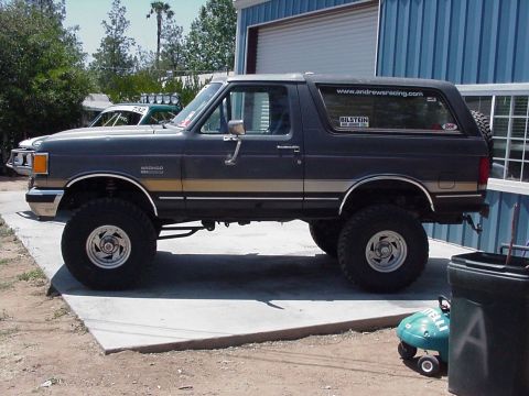 1988 Ford Bronco “chaser”