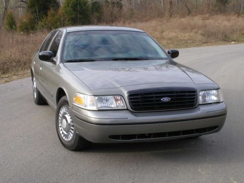 2001 Ford Crown Victoria - Behold the Colonel's "new" 1999 Police Interceptor.