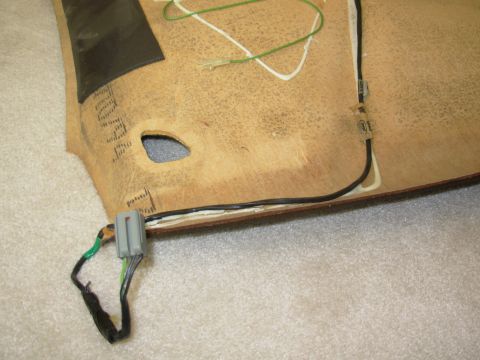 1999 Ford Crown Victoria - AFAIK, all CVs use this connector for the headliner harness, but some use a black 2-pin connector for the visors instead of the single whit…
