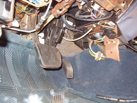 1999 Ford Crown Victoria - Here are the pedals at the full DOWN (forward) position. It's a lot more impressive to see them moving than these still pics show.