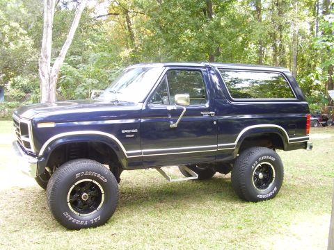 1984 Ford Bronco photo