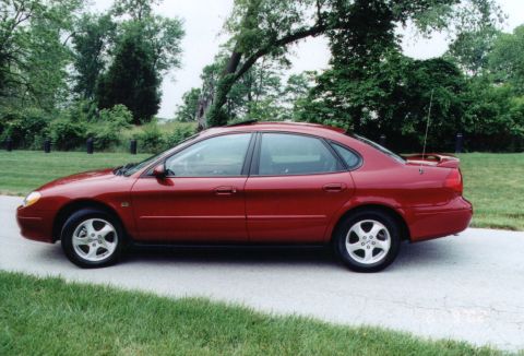 2002 Ford Taurus - High res side shot