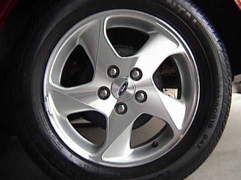 2002 Ford Taurus - Sport rims ;)