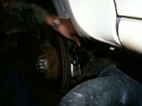 1993 Ford Bronco - Fastening two jaw puller over threaded tie rod stud