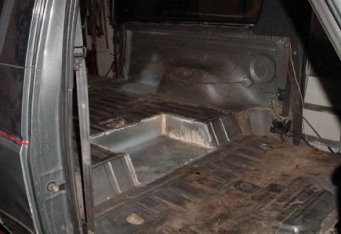 1990 Ford Bronco - Not my bronco but still a cool idea for extra storage space