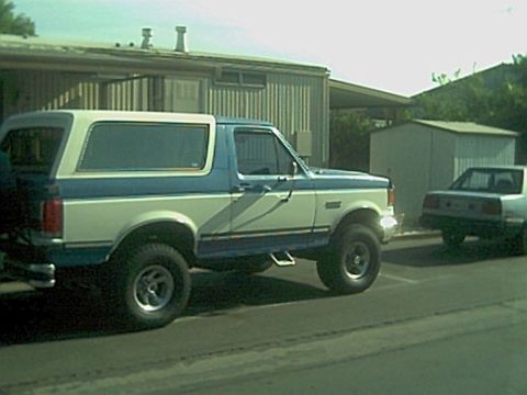1990 Ford Bronco photo