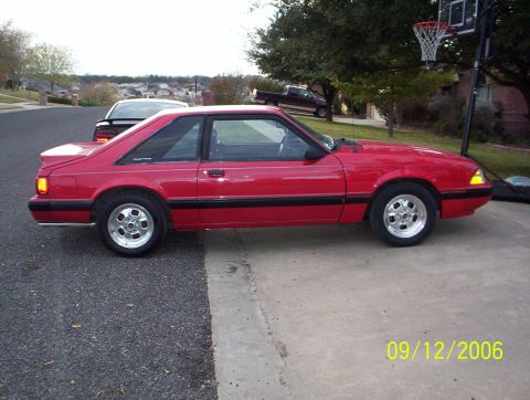 1990 Ford Mustang photo