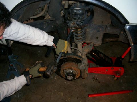 1993 Ford Bronco - pickle forking upper bj from upper control arm