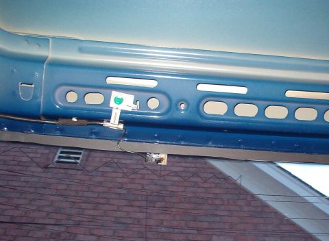 1999 Ford Crown Victoria - RHR antenna connector.