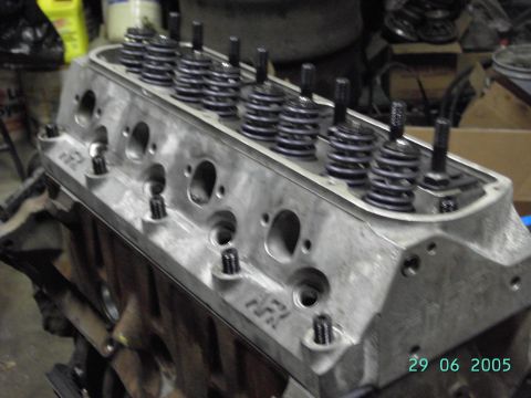 1984 Ford LTD Crown Victoria - yes they're AFR's yes they're painted grey these have upgraded ARP 7/16" studs and Comp Cams beehive springs