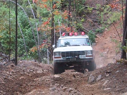 1995 Ford Bronco - Don--Slipping his blocks out the back as well as busting a u-joint.