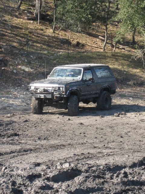 1986 Ford Bronco - playing at the ranch