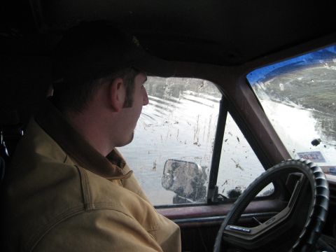 1986 Ford Bronco - me thinking well damn this is not good. but got out no prob