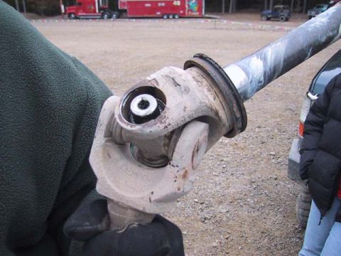 1995 Ford Bronco - Busted cap.