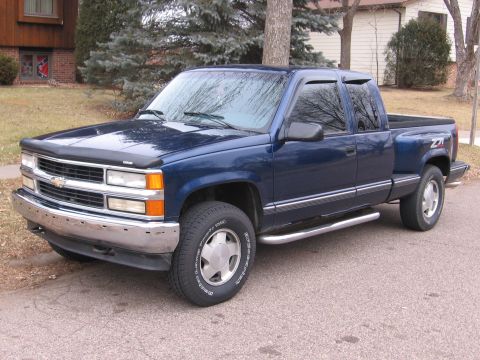 1995 GMC Sierra 1500 “Blue duece”