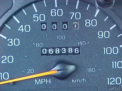 1999 Ford Taurus - Odometer reads 68,386 miles with a trip meter showing 00000.