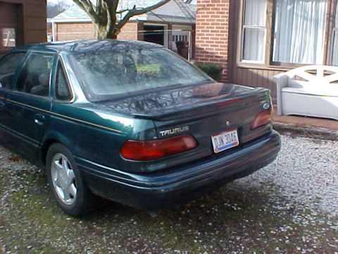 1995 Ford Taurus - Rear End
