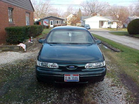 1995 Ford Taurus - Front End