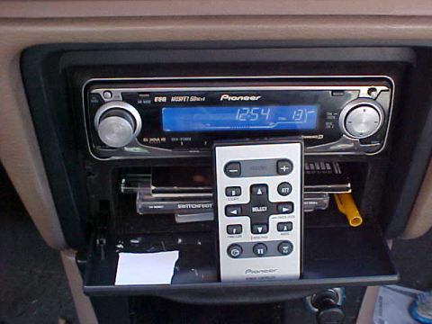 1995 Ford Taurus - Pioneer CD/Radio with Remote