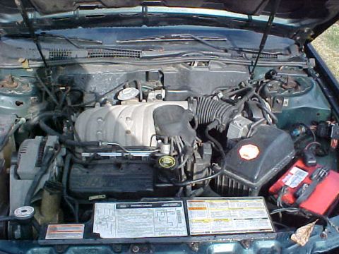 1995 Ford Taurus - Engine Bay