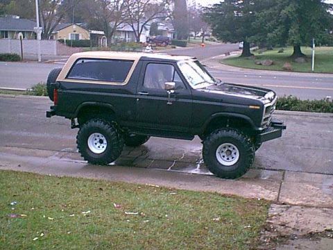 1983 Ford Bronco - here is the pass side