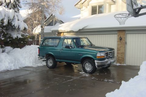 1996 Ford Bronco - Bronco's look good in snow.