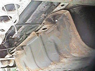 1986 Ford Bronco - rusty nuts
