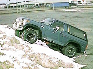 1986 Ford Bronco - another bumper dragger
