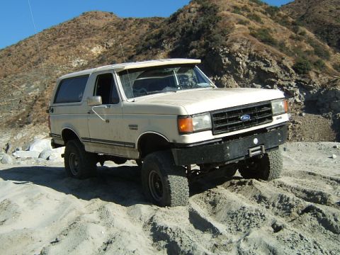 1988 Ford Bronco - This Ford Bronco appears to be from the late 1980s, not a 1988 model, as indicated by its grille design.