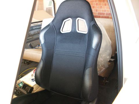 1983 Ford Bronco - new sports bucket seats....gotta luv Ebay for a bargain....now for the red 4 point harnesses