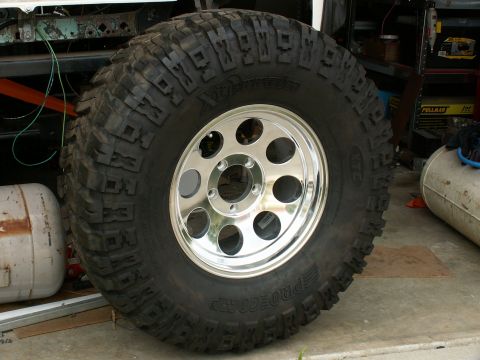 1983 Ford Bronco - 37 inch Pro Comp X-Terrain mounted up on the ProComp 17x9 alloys