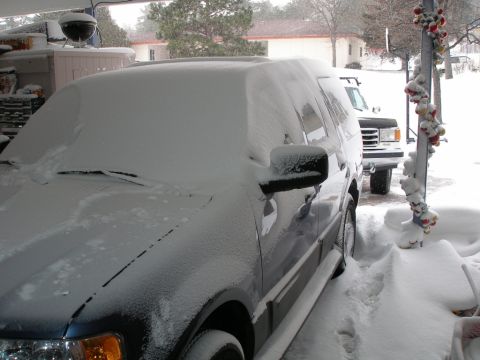 1990 Ford Bronco - Wasn't right up to my truck but there were 5 foot drifts in the roads.