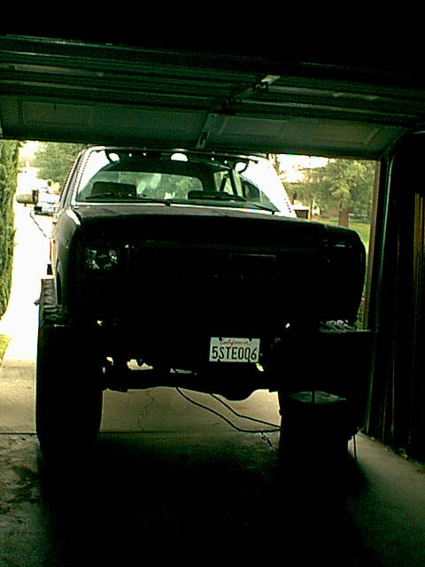 1983 Ford Bronco - this is why i need a 15' garage door