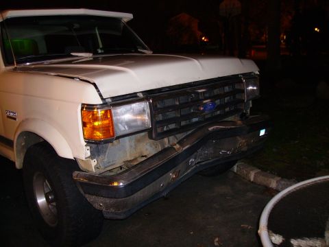 1989 Ford Bronco - ouch