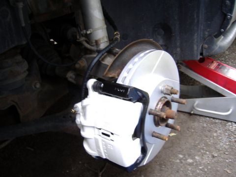 1998 Ford Taurus - The vehicle's brake system, including the rotor and caliper, has been recently serviced.
