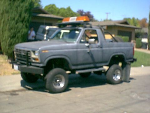 1983 Ford Bronco - Here is the stock 31 inch tires. in order to get the beast in the alignment shop i had to reinstall the stock tires.