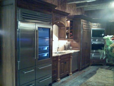 2006 Ford E350 - Sub-Zero kitchen.