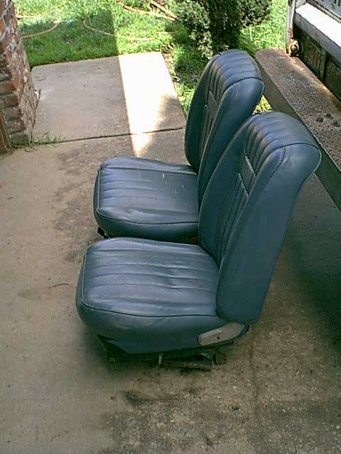 1983 Ford Bronco - Here is a shot of the drivers side of the seats. these were in good condition. they were sold fast as the track were in great condition.