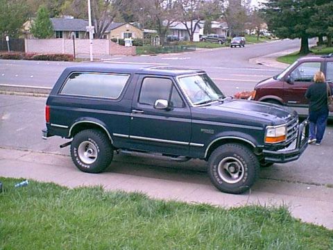1983 Ford Bronco - another view before lift