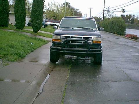 1983 Ford Bronco - here is the front bumper after i adjusted it for the 3" lift
